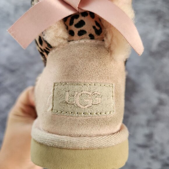 UGG Winer/ Snow Boots for a Toddler Size 12 Leopard Print - Picture 7 of 8